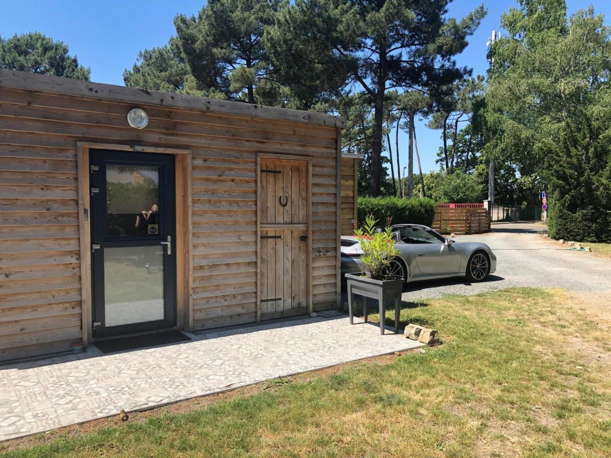 Cabane Du Circuit Le Mans Exterior photo